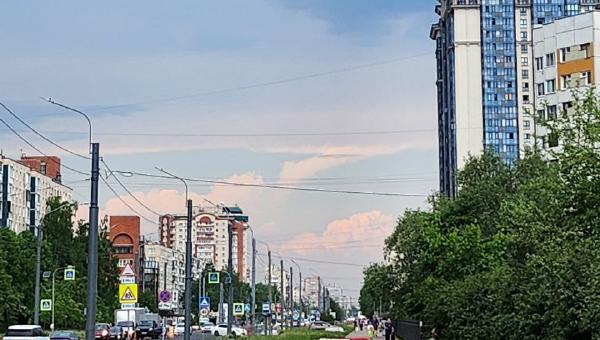 Featured image of post Через пару часов обещают грозу 😊